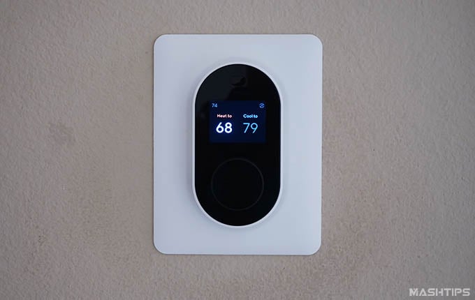 Wyze Thermostat Mounted