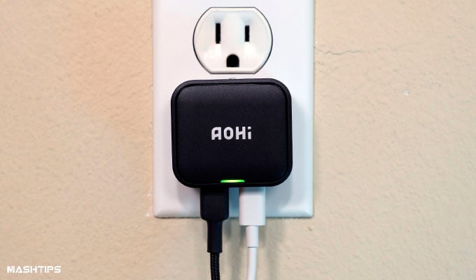 AOHI 30W USB C Wall Adapter Connected to Wall Socket