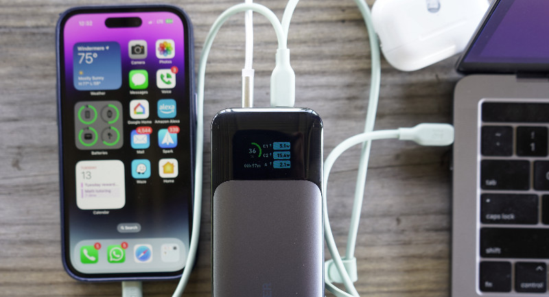 Anker 737 Powerbank Devices Connected